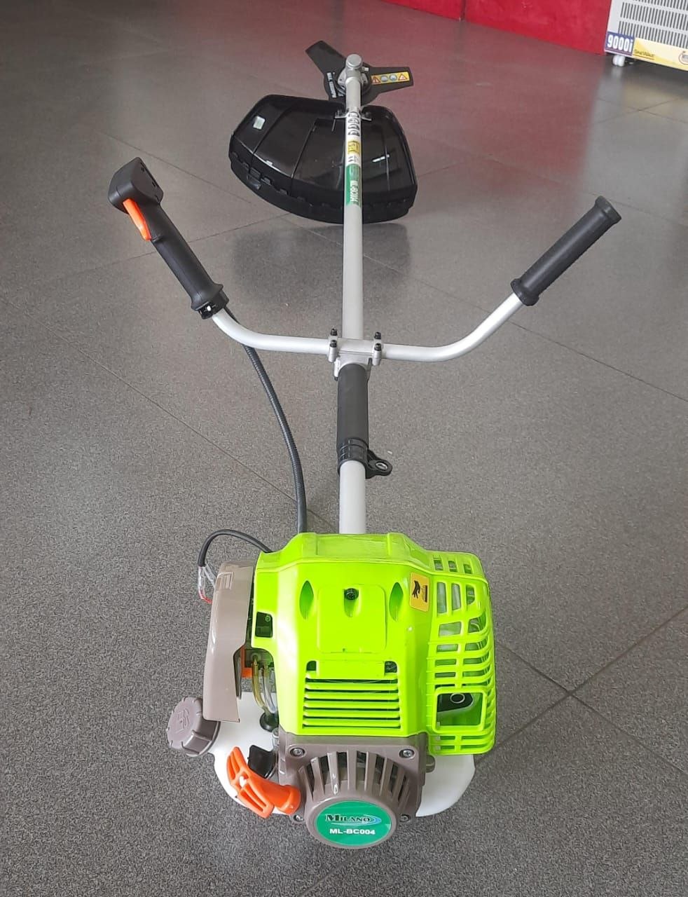 3930d47e-273a-4f58-8689-eeae75d4ceb4 MLBC004 Milano Italia brush cutter 4 stroke 2 blades - Image 1