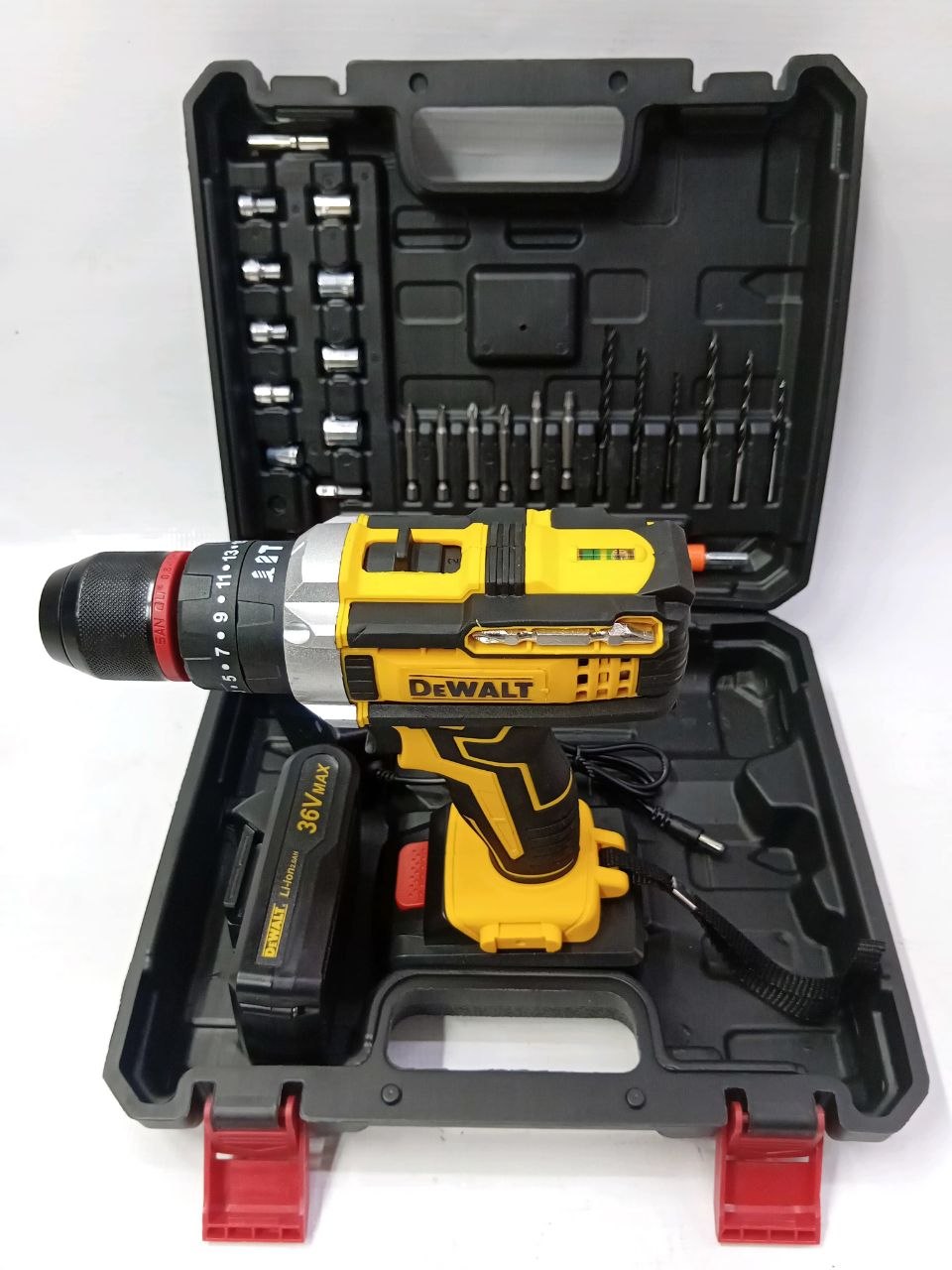 da72de58-d5e7-4882-a691-76279d11cc0c Dewalt 36V cordless drill and accessory set - Image 1