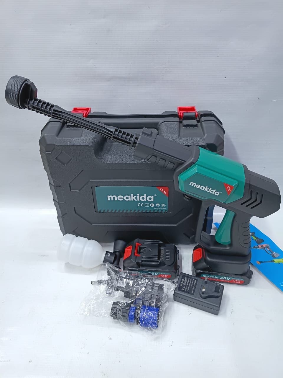 fef3b462-ed7b-41ca-8b38-d1b8d0508434 Meakida Cordless Car Washer kit - Image 1