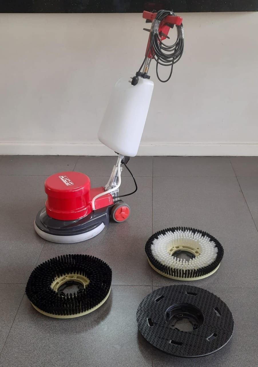 ccec39dd-6d5a-4cc6-be38-0fdd12af9f70 Aico Japan floor scrubber with BRUSHES - Image 1